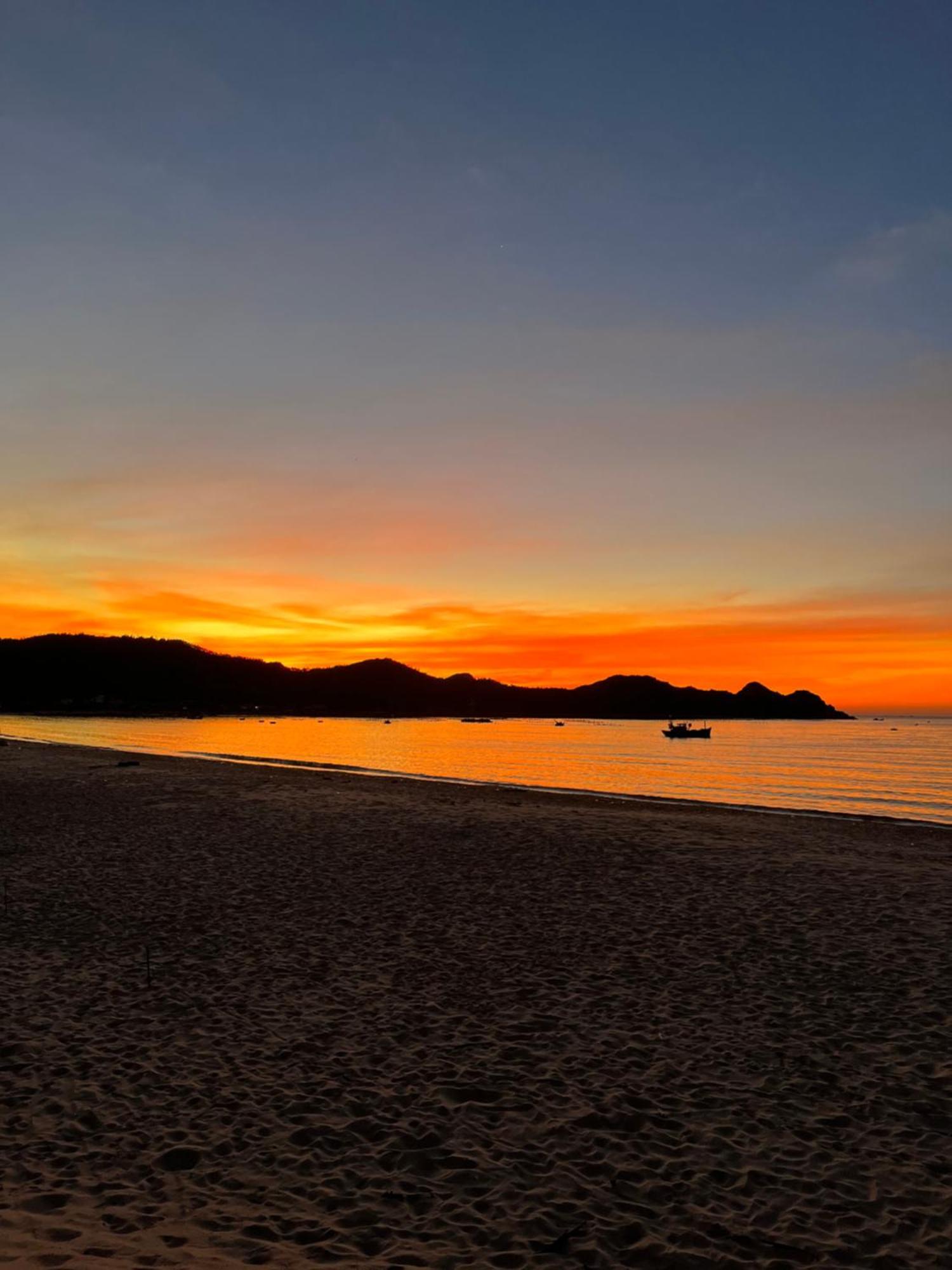 Robinson Beach Bungalow Vinh Hoa Exterior foto