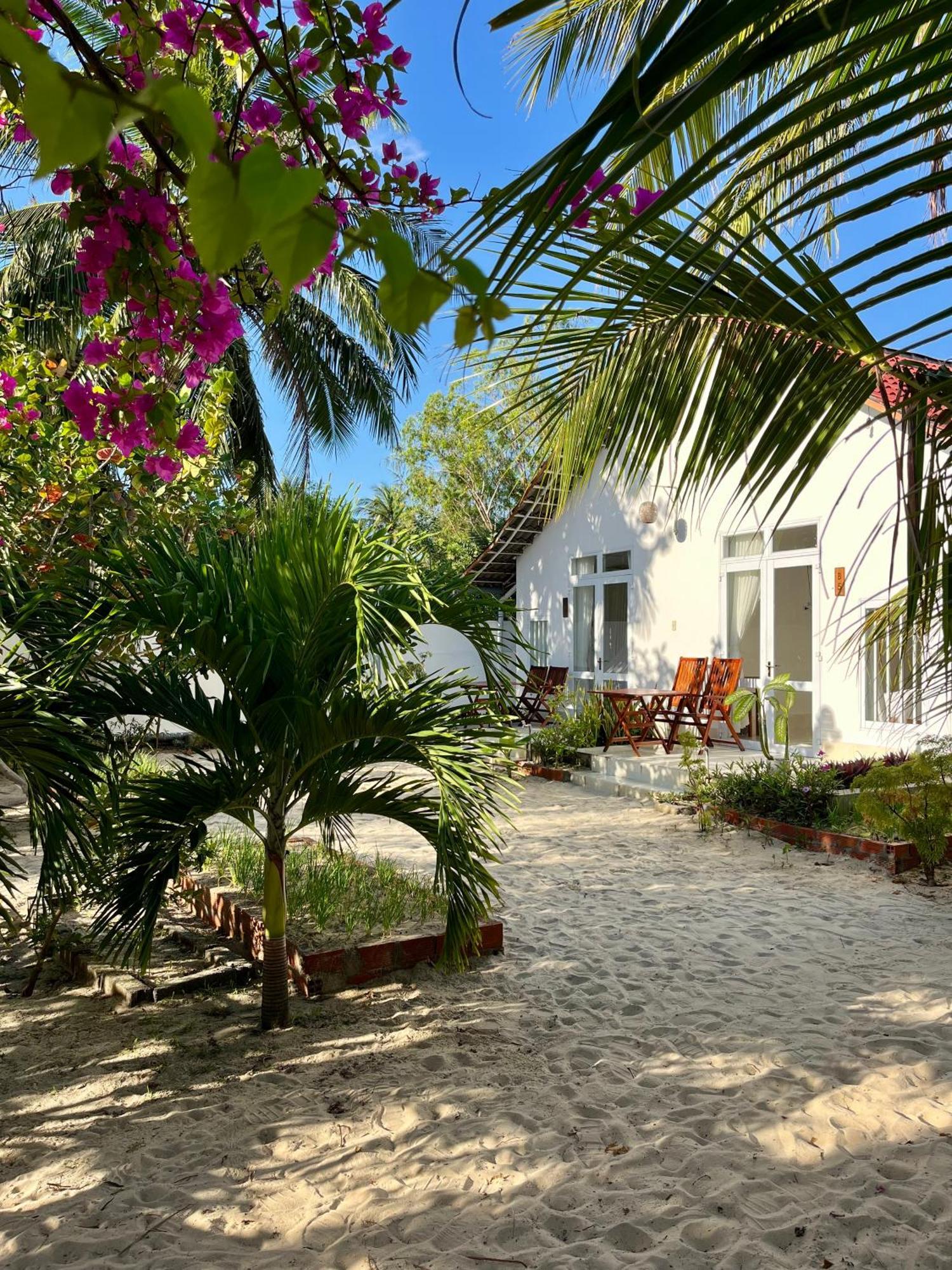 Robinson Beach Bungalow Vinh Hoa Exterior foto